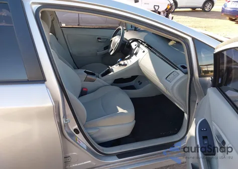 2013 Toyota Prius Three z USA, uszkodzony, nr VIN JTDKN3DU9D0346272